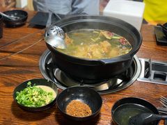 -陆记牛庄·碳锅龙虾烧烤(爱上花园店)