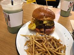 -HELLO 27 意面·沙拉·帕尼尼