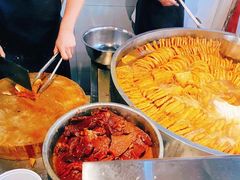 卤煮锅-门框胡同百年卤煮(新街口店)