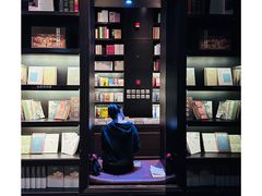 -钟书阁(松江泰晤士小镇店)