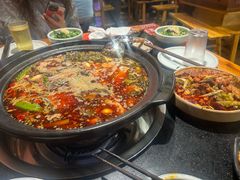-小饕荟雅安贡椒鱼鲜馆(广福桥店)