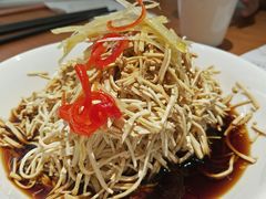 -诚铭记·虾仁汤包·成都小吃(融创店)