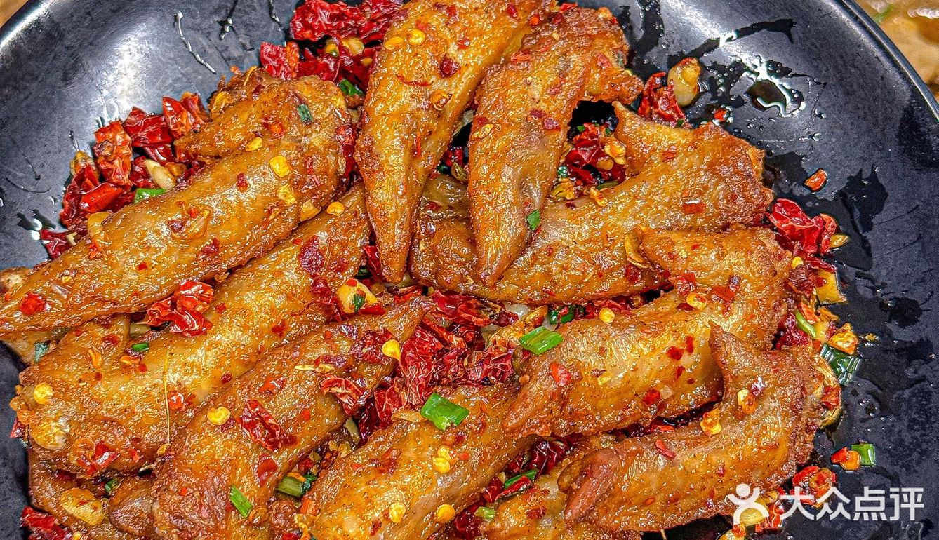 在湘江世纪城！居民楼区隐藏的宝藏烧烤大排档