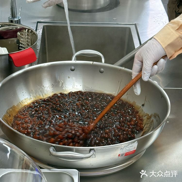 是谁在家偷偷喝不要钱的陈文鼎