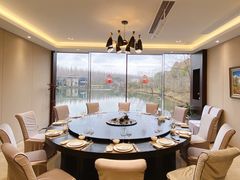-上海怡沁园度假酒店