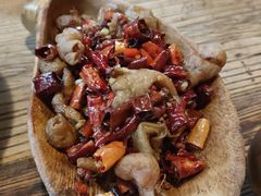 干煸肥肠-春常在云南私房菜