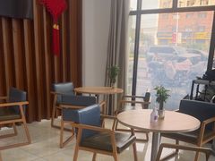 -赫尔森口腔·牙齿种植修复