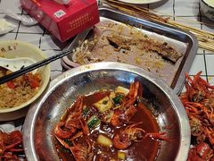 -顶峰夜宴·龙虾烧烤大排档(九江学院店)