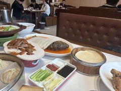 -梅利汴京烤鸭•开封豫菜地标店(东大街店)
