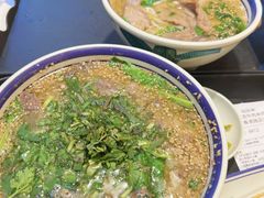 -云阿蛮云南生烫牛肉米线(奉贤路店)