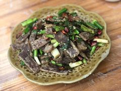 蕨粑炒腊肉-古城苗家土菜馆(河景餐厅店)