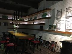 -JINNS锦时 steak&pizza(浸信会礼拜堂旧址店)
