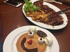 -Pancakes on the rocks(Darling Harbour)