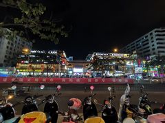 -解放路步行街                