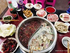 现划鳝鱼-储奇门鳝鱼火锅(总店)