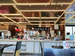 -大中华希尔顿酒店-念自助餐·嗨啤·小龙虾
