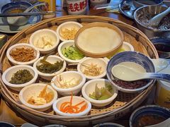 -包整·丝娃娃(一览甲秀楼风景店)