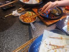 -何师烧烤Pro ·江湖川菜·小龙虾·精酿(太古里旗舰店)
