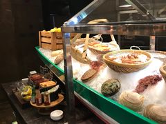 -松山湖凯悦酒店·Café自助餐厅·周末火舞秀表演