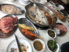 -尚品海鲜肥牛自助火锅(湖明店)