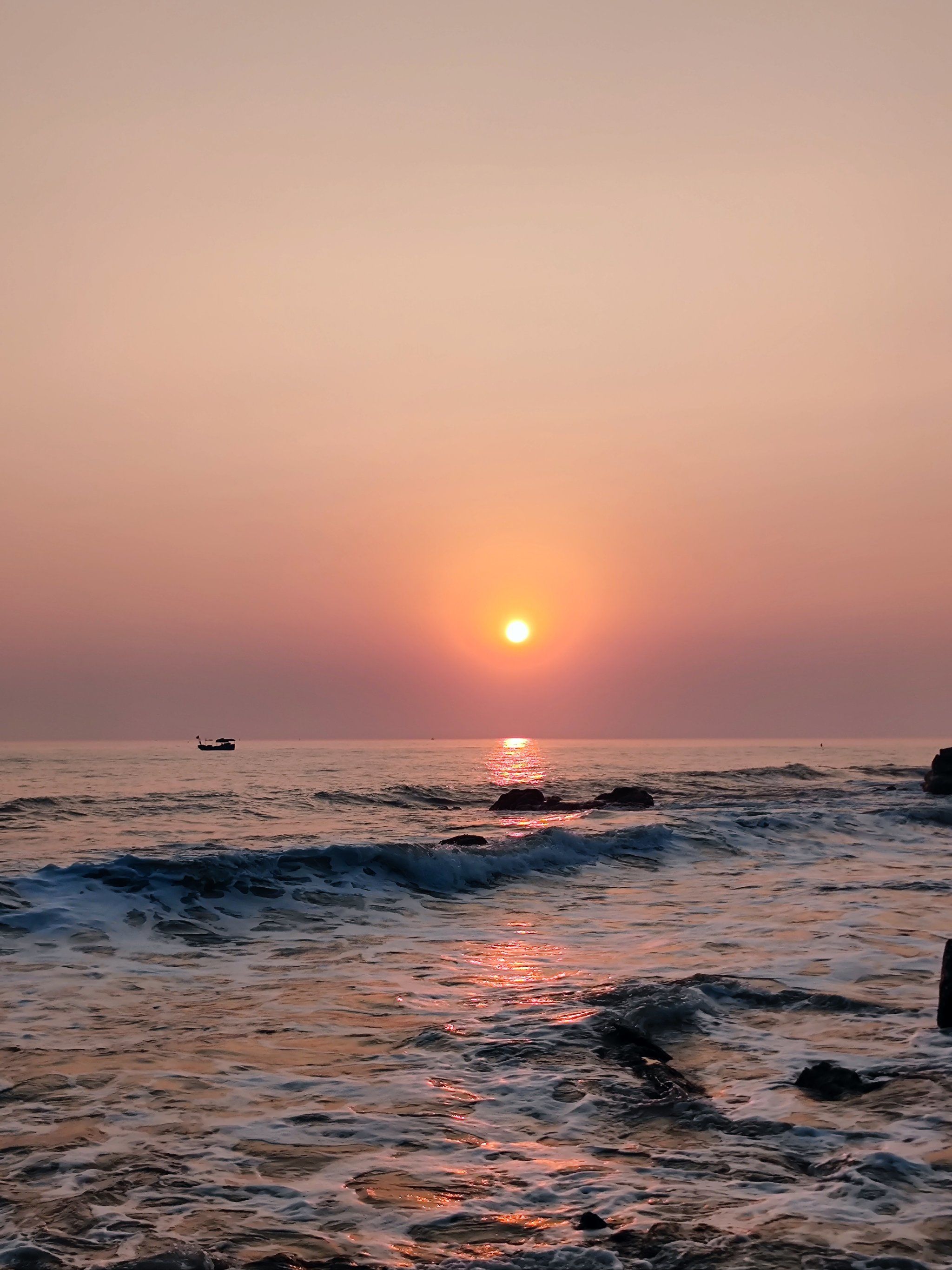 海边日落给人温暖
