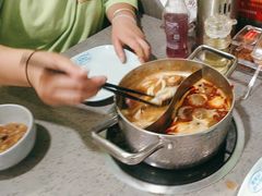 -金滏山烤肉·海鲜·火锅自助餐厅(襄阳万达店)