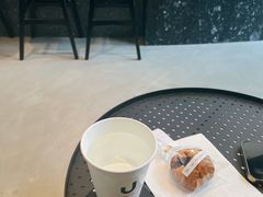 -HUG·拥抱咖啡(郑州宝龙广场店)