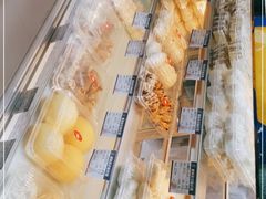 -白玉兰食品(汇联商厦店)