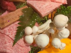-山川小町·极番烧肉(新地假日广场店)