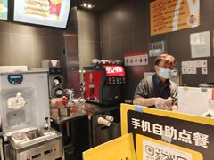 -麦当劳(南宁东站店)