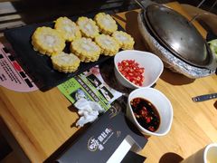 -洪氏嗨捞·广东猪肚鸡·椰子鸡火锅(西咸万象城店)