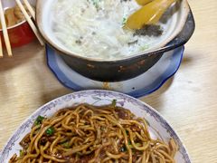 -小许三鲜砂锅馄饨店(家多乐烟酒店)