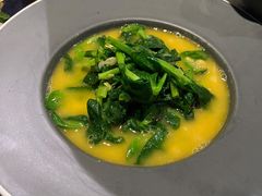 豌豆黄浸豌豆尖-半山腰·云南菜(侨福芳草地店)