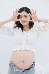 点击看大图 -专注孕妇照亲子照·纪田摄影