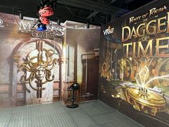 -VR+乐园·VR电竞·家庭亲子·密室逃脱·轰趴团建