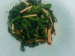 凉拌菠菜香干-申粤轩酒楼·三十年粤菜经典(丁香花园店)