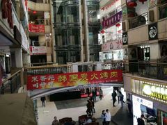 -南方休闲广场台湾风情街-停车场