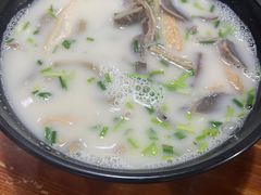 -津津老鸭粉丝馆(正东路店)