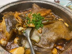 砂锅蝶鱼头-新海渔港·胶东海鲜家常菜·家宴(奥体中心店)