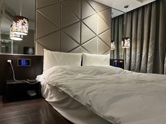 -桔子酒店(上海西藏北路地铁站店)