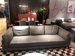 -红星美凯龙全球家居生活广场卡子门店-停车场