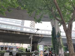 -老街烧烤大排档·地道湖北菜·龙虾馆(汉口火车站店)