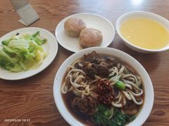 -清真吴记门钉肉饼·喜多利