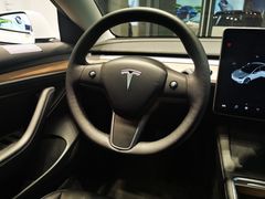 -TESLA 特斯拉(上海太古汇体验店)