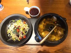 秋栗汽锅鸡-云海肴·汽锅鸡·云南菜(苏州中心店)