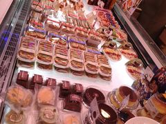 -巴黎贝甜(大宁国际商业广场店)