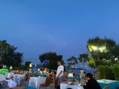 -亚龙湾希尔顿自助餐厅·海鲜·烧烤·沙滩BBQ·现场乐队