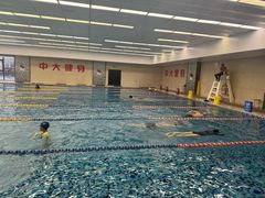 -蓝天国际游泳培训基地(华腾园店)