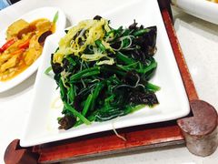 芥末菠菜-闫府私房菜(经四路万达店)