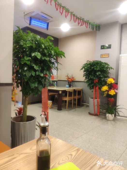 陈记肥肠面馆图片